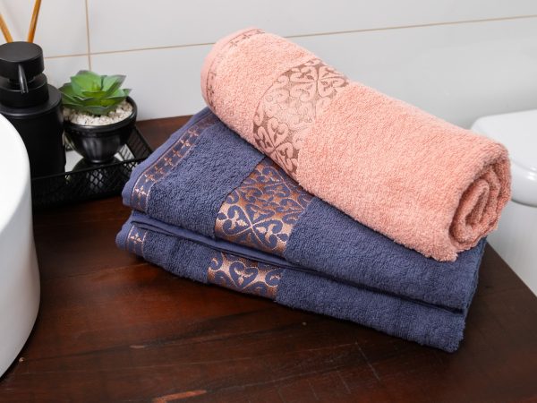 Como garantir qualidade e preço baixo ao comprar toalha de banho no atacado?